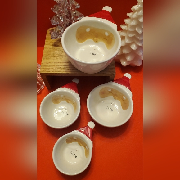 EUC Santa's Measuring Cups - Picture 2 of 3
